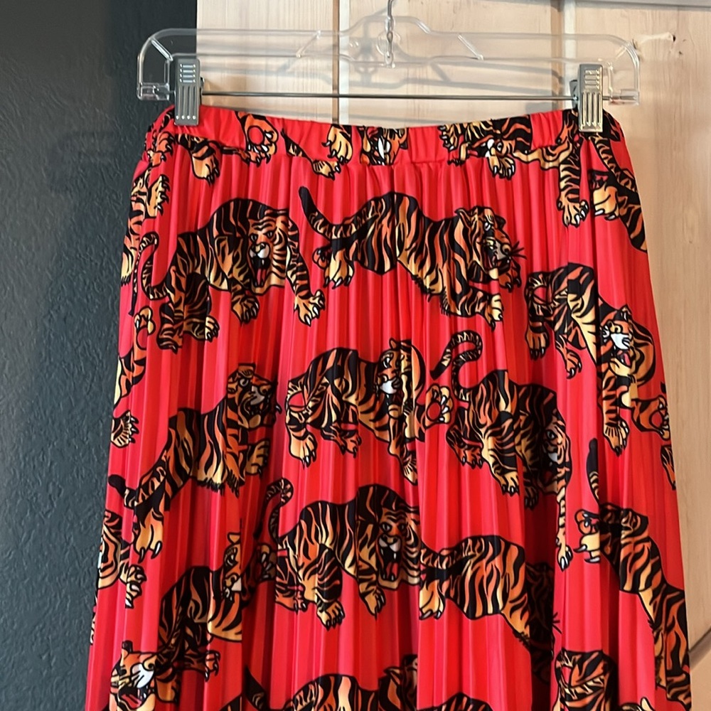 NWOT! Dressed in LALA Don't Let Them Tame You Pleated Midi Skirt, Tiger, Red, L - Picture 4 of 9